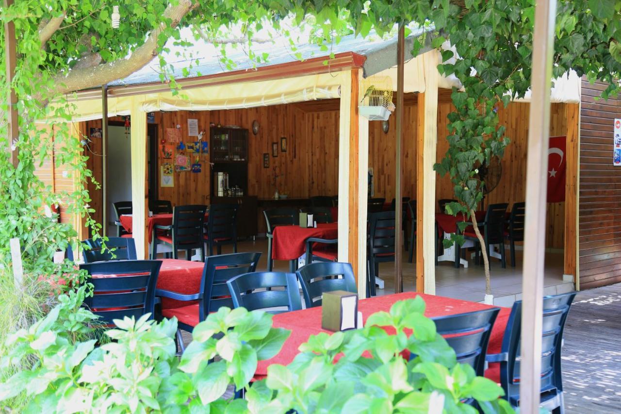 Bed and Breakfast Tunays Pansiyon Çıralı Exterior foto