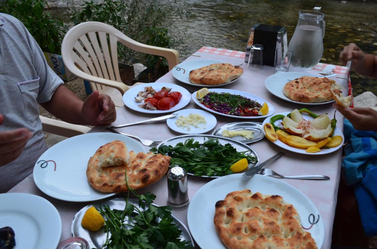 Bed and Breakfast Tunays Pansiyon Çıralı Exterior foto
