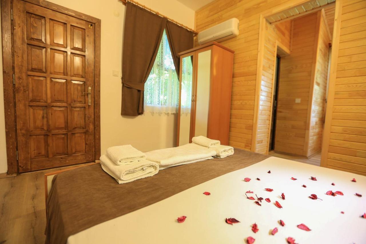 Bed and Breakfast Tunays Pansiyon Çıralı Exterior foto