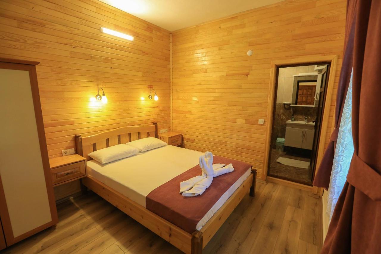Bed and Breakfast Tunays Pansiyon Çıralı Exterior foto