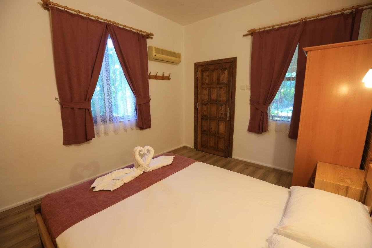Bed and Breakfast Tunays Pansiyon Çıralı Exterior foto